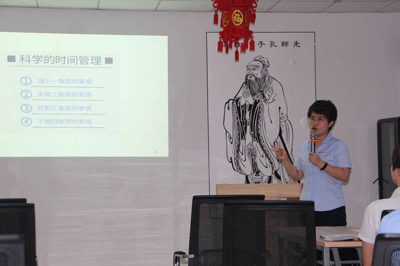 05物业公司举行情景实战分享会_副本.jpg 05物业公司举行情景实战分享会_副本.jpg