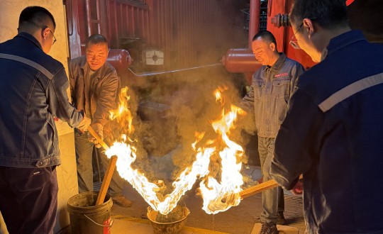 15.供热总公司红旗分公司燃烧启动仪式现场_副本.jpg 15.供热总公司红旗分公司燃烧启动仪式现场_副本.jpg