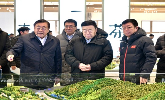封面.市委书记张恩德一行莅临麻将胡了集团走访调研_副本.jpg