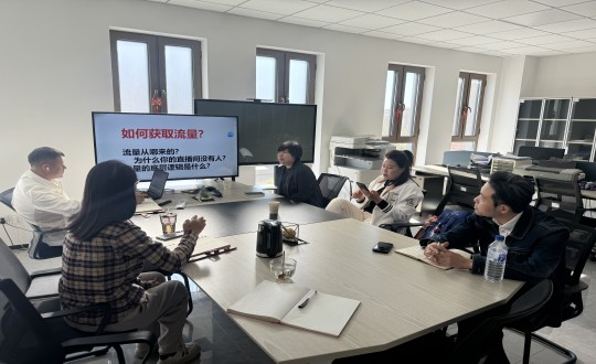 3.麻将胡了·南山温泉城营销团队新媒体运营培训现场_副本.jpg