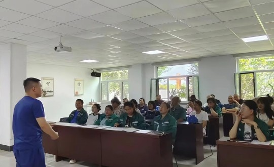 4.装配式总公司消防清静培训现场_副本.jpg