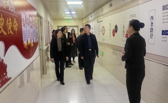 13.湖南省职工疗养院党委书记、院长陈松华一行莅临旅馆公司旅行考察_副本.jpg